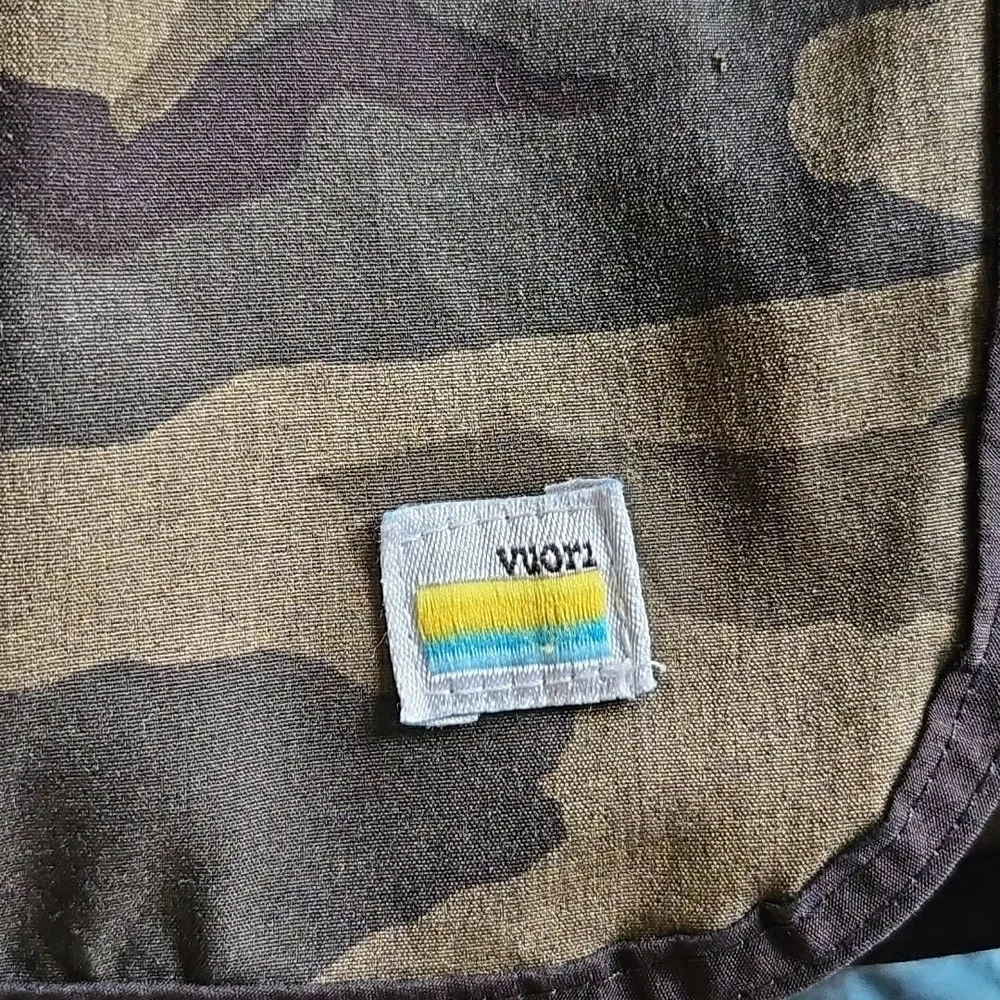 VUORI Camouflage POLY SPANDEX Swim Shorts with Drawstring Size S - Picture 2 of 11